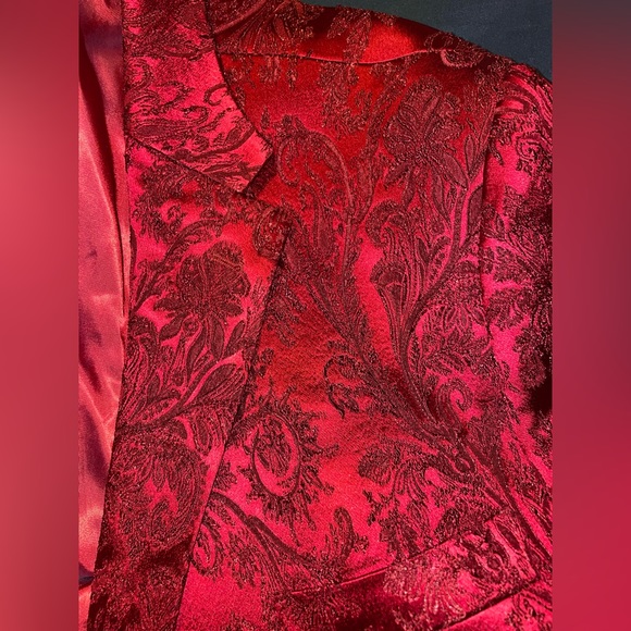 Studio Suits Red Italian Silk Licana Lycra Jacquard Suit 48R and 50R 2pc NWT - Picture 6 of 16